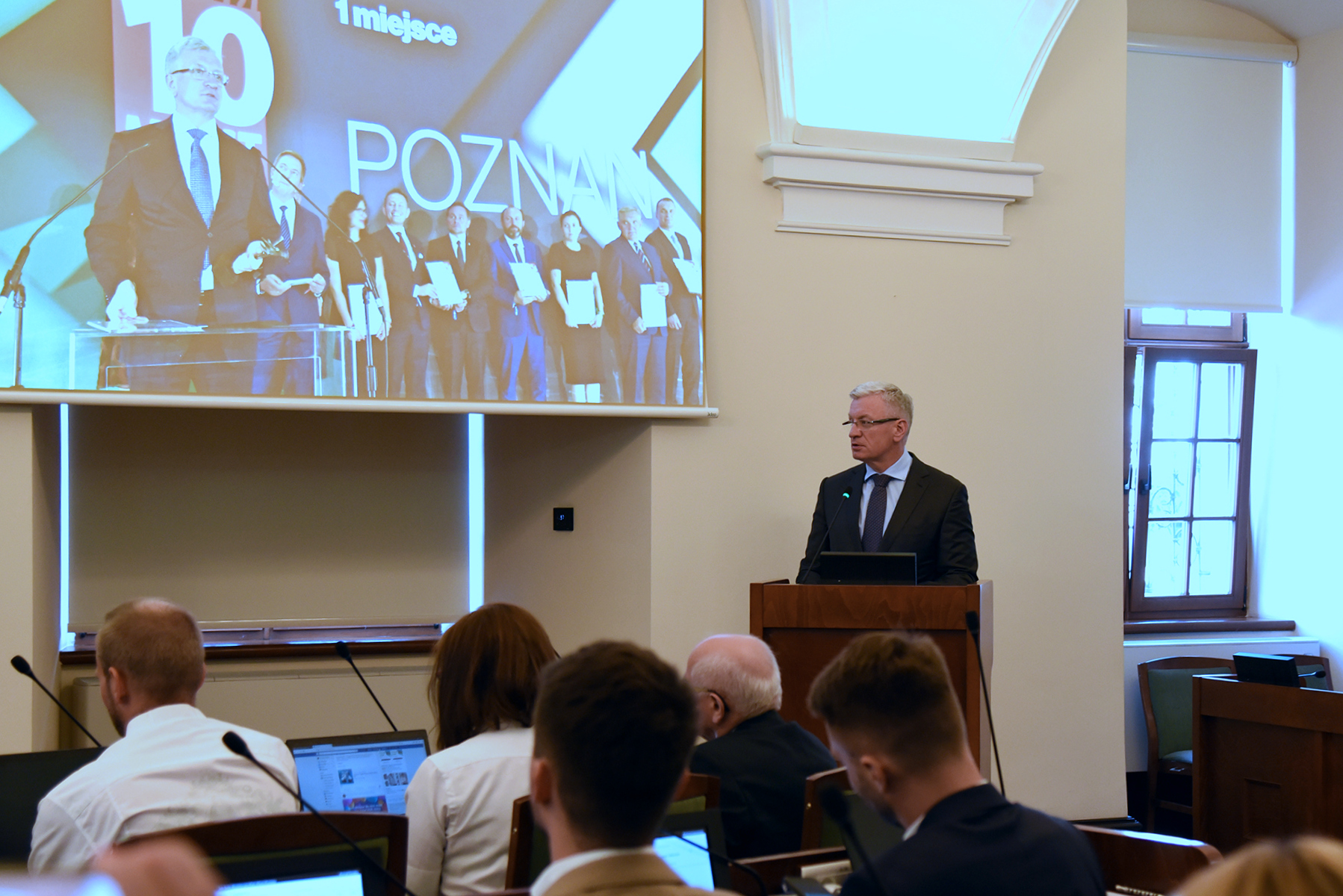 Rada Miasta Poznania udzieliła absolutorium Jackowi Jaśkowiakowi, prezydentowi miasta - grafika artykułu