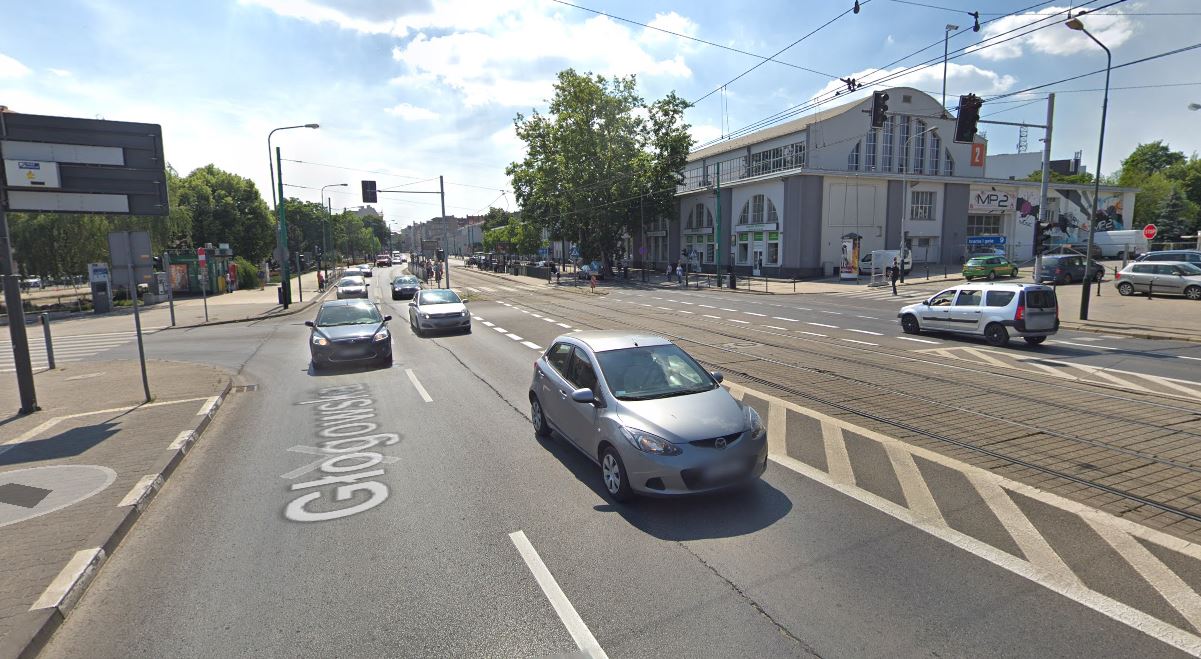 Na ul. Głogowskiej wchodzą w życie kolejne czasowe zmiany organizacji ruchu na tej ulicy fot google maps - grafika artykułu