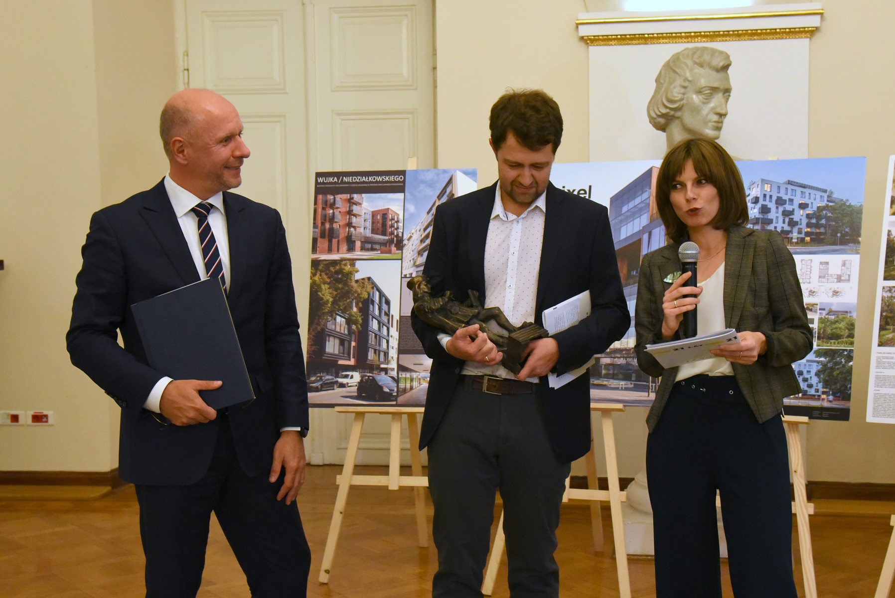 Nagroda trafiła do projektu pracowni NMS Architekci, która stworzyła projekt nadbudowy i przebudowy oficyny przy ul. 3 Maja 49C - grafika artykułu