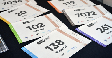 Poznański maraton co roku przyciąga tłumy biegaczy
