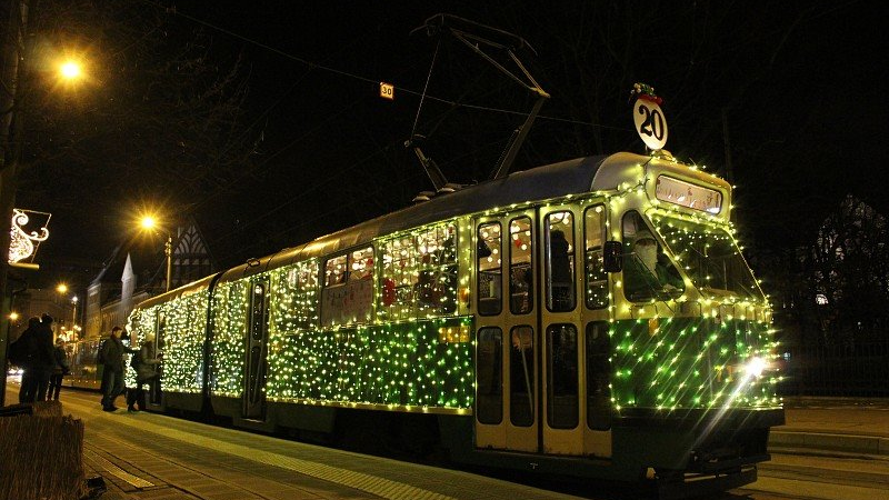Po Poznaniu kursowało świąteczna bimba fot. MPK