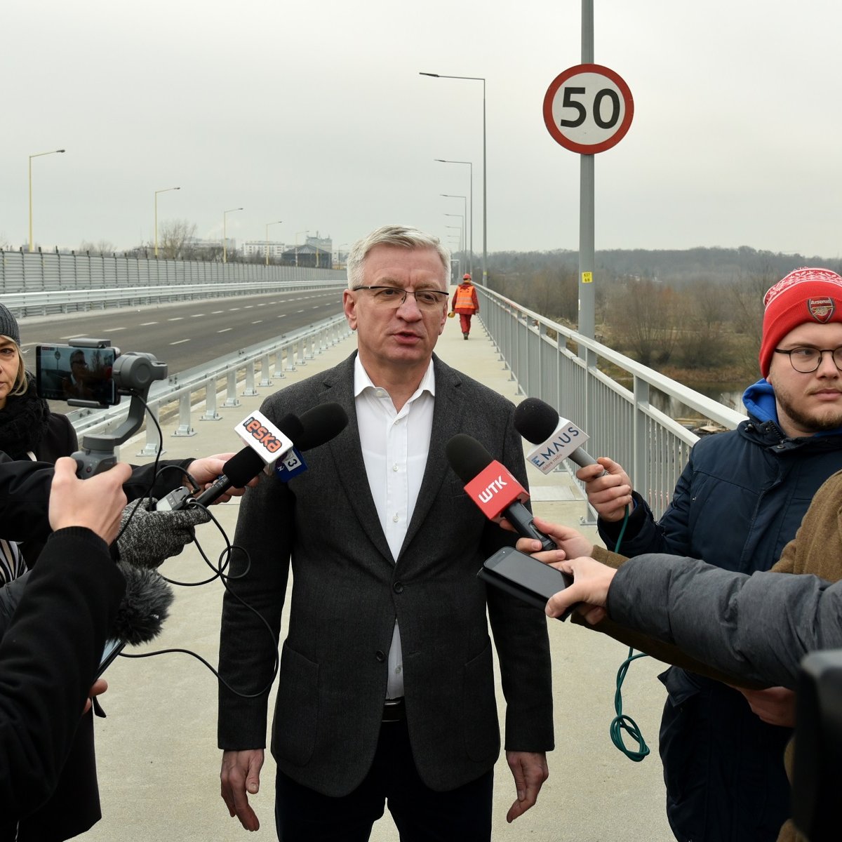 Samochody wróciły na północną część mostu Lecha