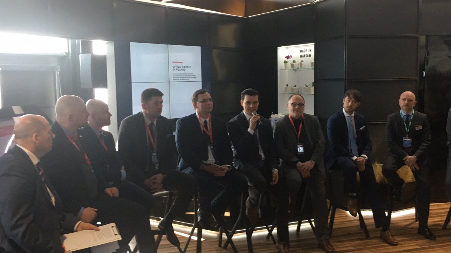 'Poland. Your Place to Invest 2017.'