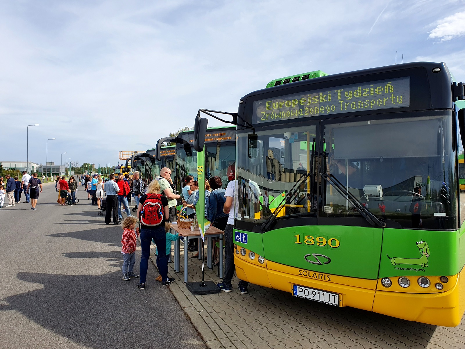 Na terenie zajezdni Franowo odbył się festyn inaugurujący Europejski Tydzień Zrównoważonego Transportu - grafika artykułu