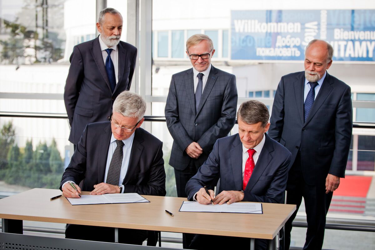 5 października 2015 roku prezydent Jacek Jaśkowiak oraz ówczesny Minister Skarbu Andrzej Czerwiński zawarli umowę komunalizacji MTP - grafika artykułu