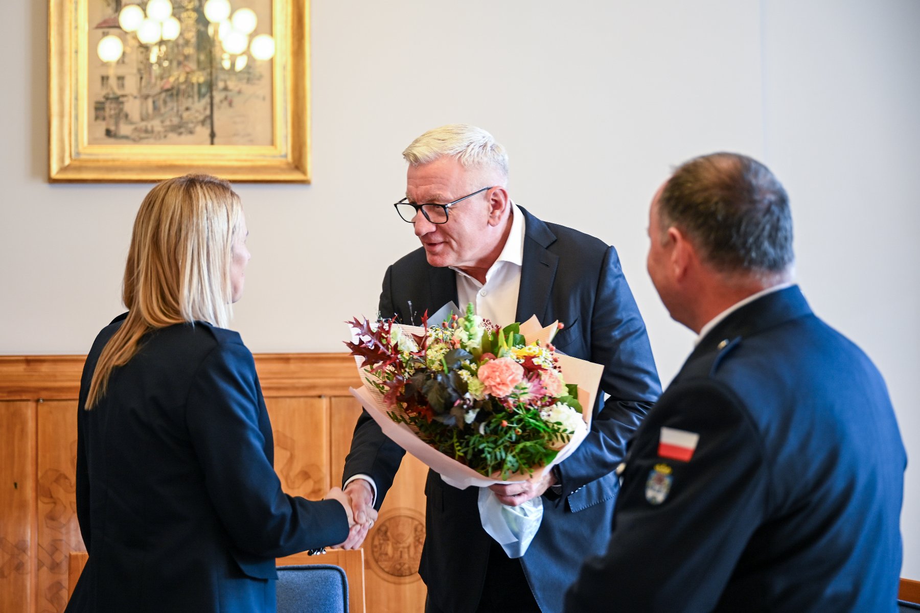 Jacek Jaśkowiak, prezydent Poznania, spotkał się z wicemistrzami świata motorniczych. Monika Bocian i Dariusz Graj zajęli drugie miejsce podczas pierwszych na świecie mistrzostw - Tramdriver World Championship Wicemistrzowie świata u prezydenta Poznania