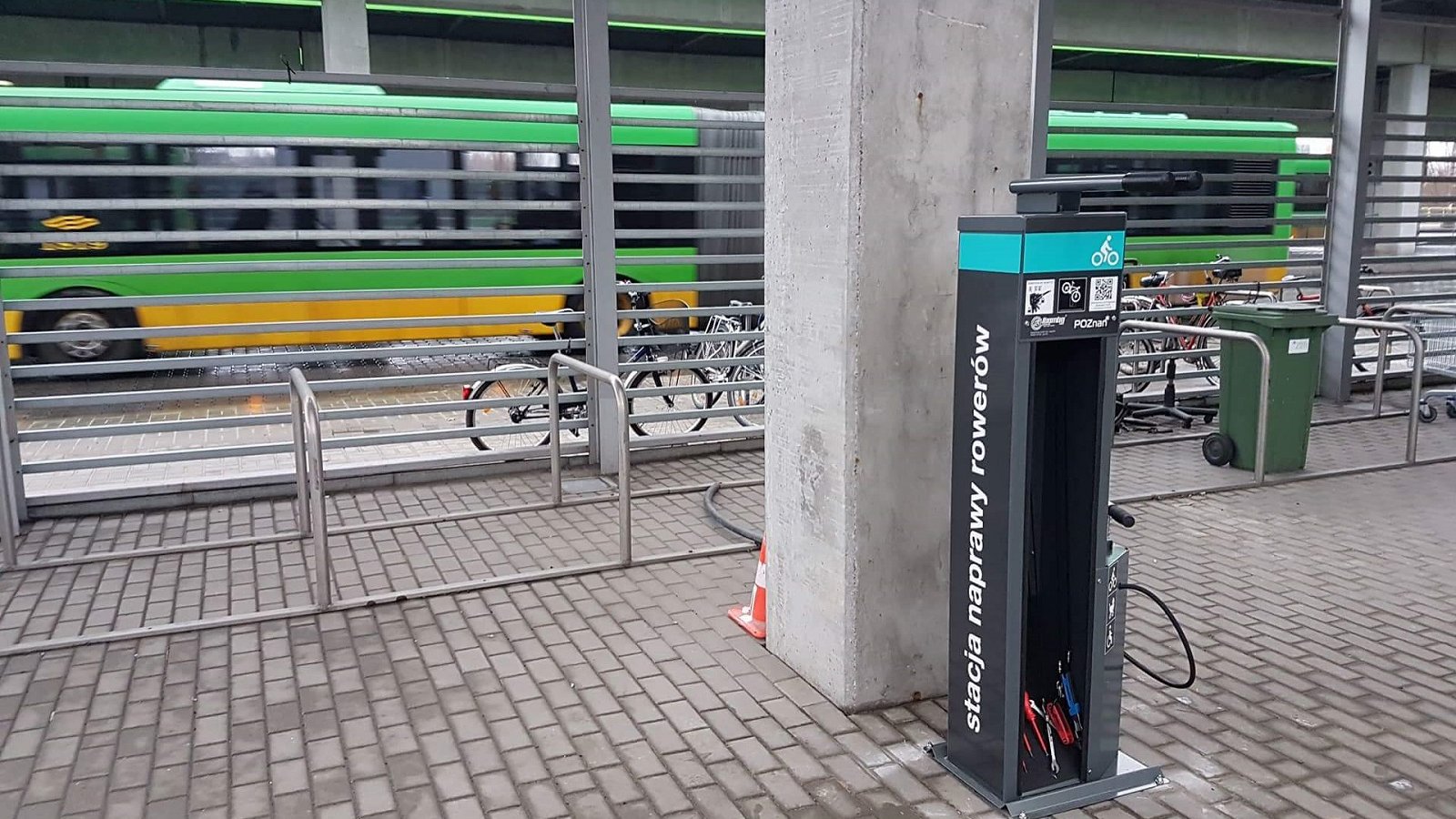 Kolejne samoobsługowe stacje napraw rowerów staną w Poznaniu