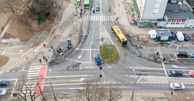 Zdjęcia ze skrzyżowania ulic Szpitalnej i Dąbrowskiego na Ogrodach