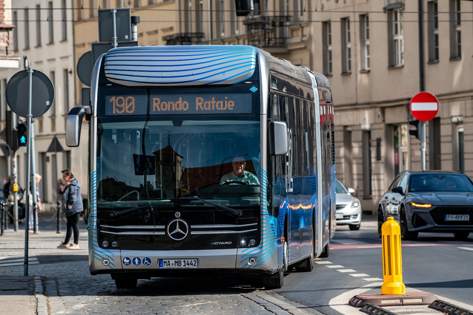 Galeria zdjęć autobusu Mercedes eCitaro G fuel cell - grafika artykułu