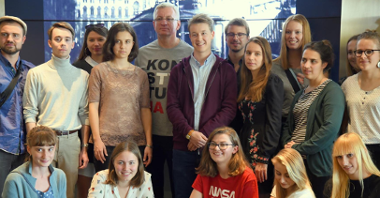 Jacek Jaśkowiak, prezydent miasta, spotkał się ze studentami, którzy ukończyli kurs językowy organizowany przez GFPS