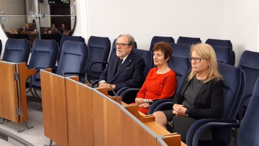 Władze Uniwersytetu im. Adama Mickiewicza w trakcie obrad Senatu RP