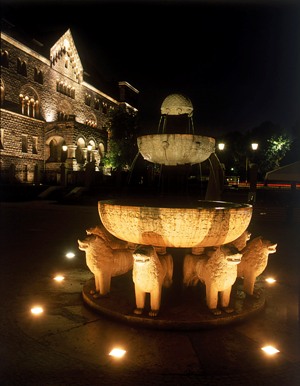 The Lions Fountain at the courtyard of the Imperial Castle, photo P. Skórnicki