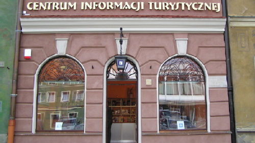 Wejście do Centrum Informacji Turystycznej