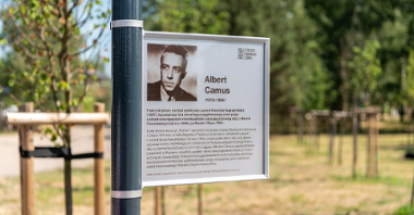 Galeria zdjęć przedstawa otwacie parku im. Alberta Camus.