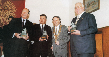 Trójkąt Weimarski w Poznaniu, 1998 r. Od lewej: Jacques Chirac, prezydent Francji; Aleksander Kwaśniewski, prezydent Polski; Wojciech Sz. Kaczmarek, prezydent Poznania; Helmut Kohl, kanclerz Niemiec