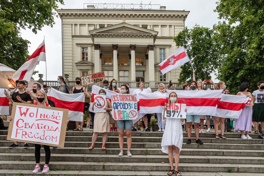 Manifestacja solidarności z Białorusią na pl. Wolności w Poznaniu - grafika artykułu
