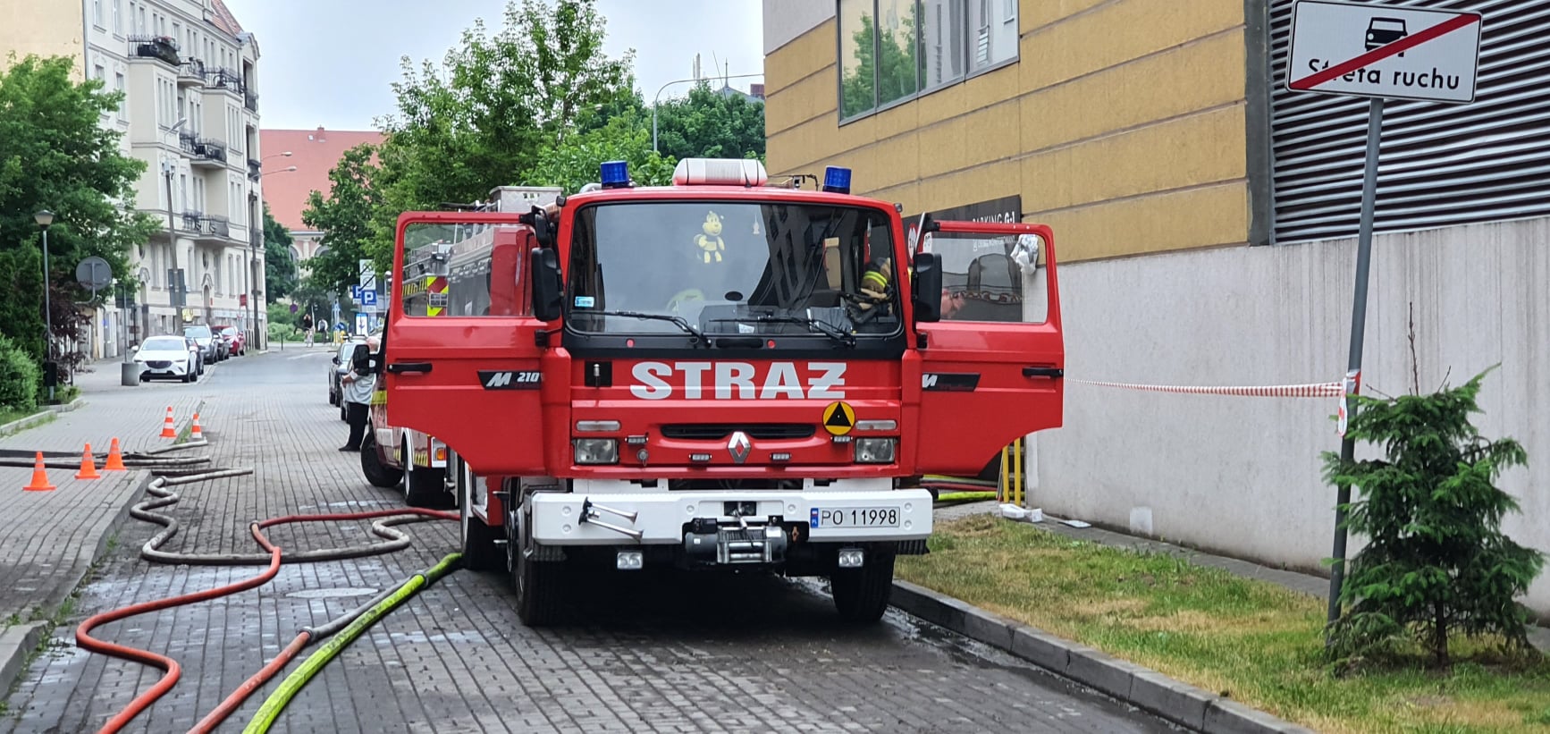 Działania straży pożarnej w czasie nawałnicy z 22 czerwca 2021, Fot. OSP Głuszyna - grafika artykułu