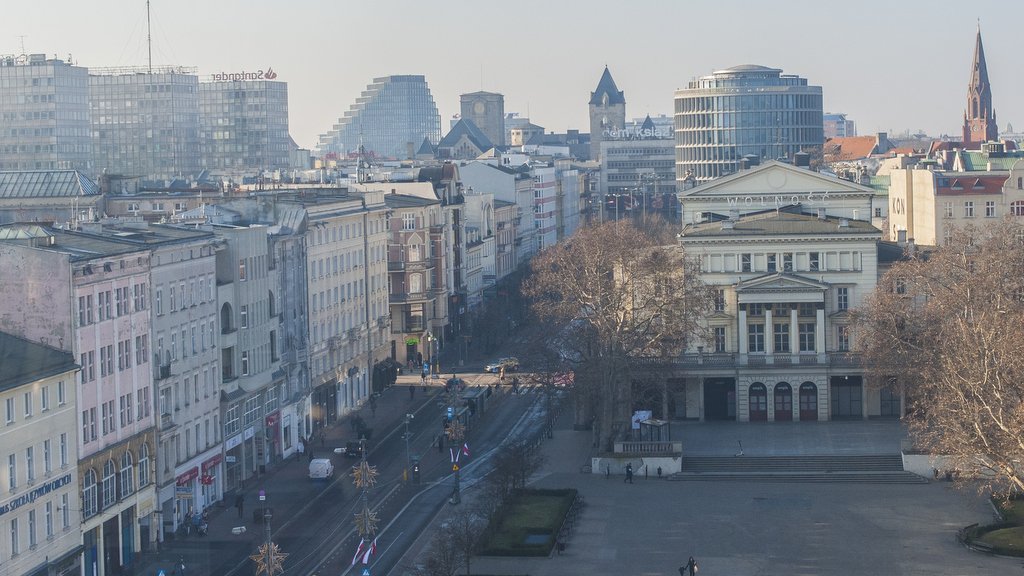 Plac Wolności i Okrąglak fot. Marta Buczkowska