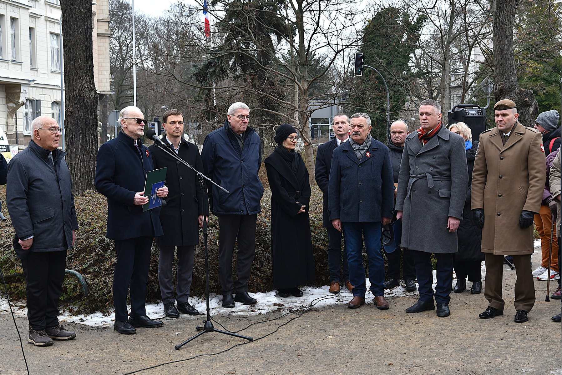 Zdjęcie przedstawia przebieg uroczystości.