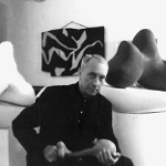 A-geometryczny świat Hansa Arpa Data początku: 14 maj 2017 Hans Arp w pracowni w Meudon, 1947, wł. Stiftung Arp e.V. © VG Bild-Kunst, Bonn 2017