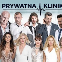Na białym tle widać w rzędize pięć aktorek grających w spektaklu, pod nimi rząd czterech aktorów. Na dole napis "prywatna klinika" i wykres EKG.