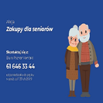 Para seniorów po prawej, po lewej napisy, niebieskie tło