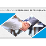 Na środku zdjęcie uściśniętych dłoni, na górze napis: Poznański Ośrodek Wspierania Przedsiębiorczości. Szare tło i niebieskie trójkąty.