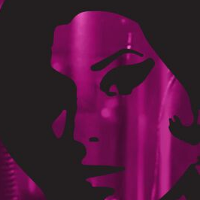 Napis Forever Amy a celebration of the music of Amy Winehouse featuring amy's original band. Różowe tło, ilustracja przedstawiająca Amy.