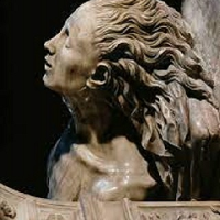 Fragment rzeźby nagrobnej Anny Bretońskiej w Bazylice Saint Denis autorstwa przypisywanego braciom Juste z Florencji (1515-1531).