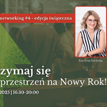 Grafika na #4 networking - edycja świąteczna. Zatrzymaj się. Zrób przestrzeń na Nowy Rok. W tle ludzie rozmawiają. Na grafice jest też zieloma choinka i czerwona kokarda
