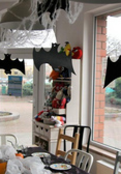 andrzejkowy wystrój sali w Cafe Leniwiec