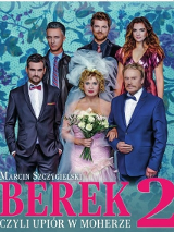 Na niebieskim tle aktorzy grający w spektaklu.