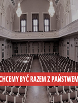 Zdjęcie widowni Auli UAM i napis "Chcemy być razem z Państwem".