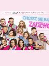 Na zdjęciu dziewięć postaci i napis szalone nożyczki.