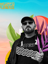 Baner ze zdjęciem artysty.