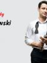 Zdjęcie artysty i nazwa wydarzenia.