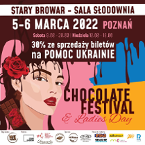 Baner z nazwą wydarzenia, na który znajduje się również wizerunek kobiety z różą za uchem, Na całość z góry spływa czekolada.