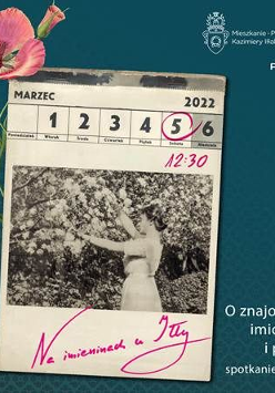 Baner z informacjami o wydarzeniu. Na niebieskim tle kartka z kalendarza na niej data i zdjęcie kobiety przy kwietnych krzewach.
