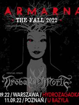 Baner z nazwą koncertu i trasy.