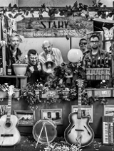 Baner promujący wydarzenie. Nazwa wydarzenia i zdjęcie artystów.