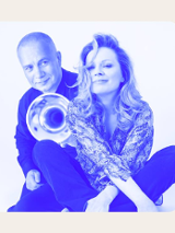 Baner promujący wydarzenie. Nazwa wydarzenia i zdjęcie artystów.