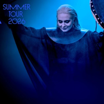 Baner promujący wydarzenie. Nazwa wydarzenia i zdjęcie osoby artystycznej.