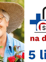 Uśmiechnięta starsza kobieta w kapeluszu, obok informacje o wydarzeniu prozdrowotnym.