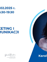 Grafika promująca szkolenie. Zdjęcie uśmiechnietej kobiety na niebieskim tle.