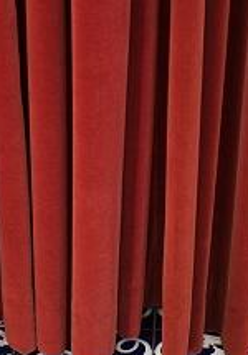 czerwona zasłona
