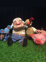 Dziadek ze swoimi zwierzętami