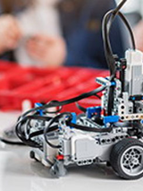 Pojad z klocków lego.