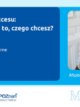 Grafika promocyjna szkolenia: Kroki do sukcesu: jak osiągnąć to, czego chcesz. Zdjęcie kobiety na niebieskim tle