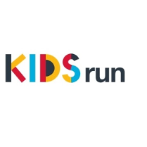 Logotyp Kids Run - wielokolorowy napis Kids oraz czarny Run