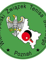 Logotyp Wielkopolskiego Związku Tenisa Stołowego - w środku biała mapa Wielkopolski z herbem i paletkami w kolorze czerwonym i czarnym. Wszystko na zielonym tle, a wokół czarna nazwa związku
